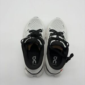 On Running Running Shoes